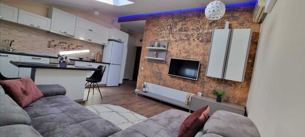 Inchiriez apartament 2 camere semi-decomandat, open space