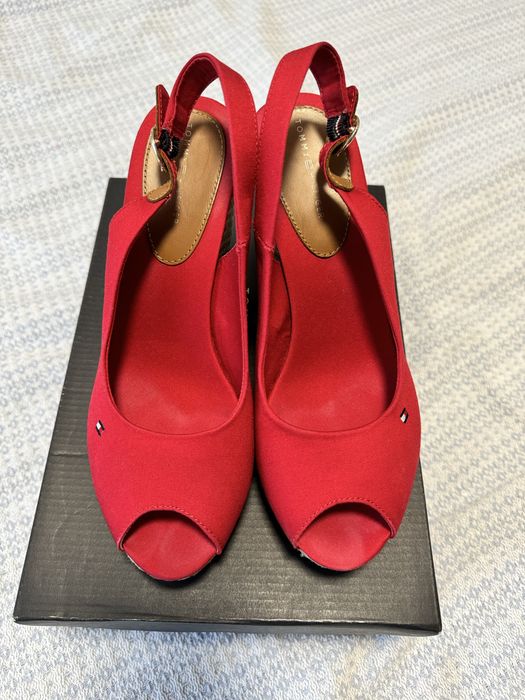 Tommy Hilfiger Isabella сандали на платформа, 40 номер