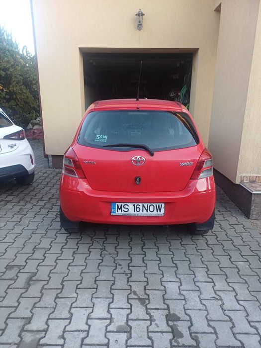 Vând Toyota Yaris