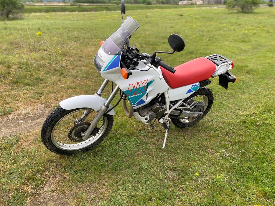 Honda NX250 Dominator