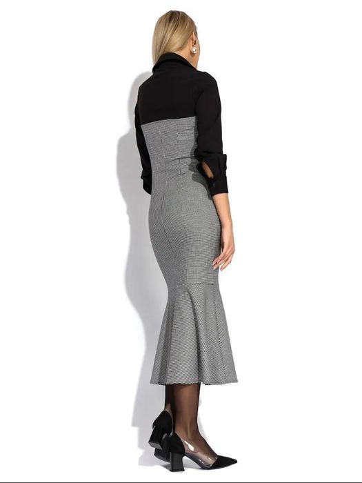 Платье полуприлегающее