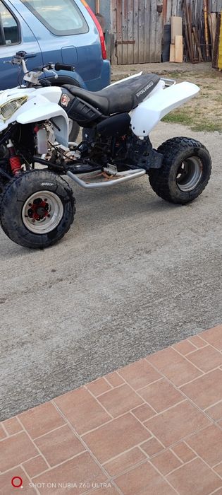 Vând cadru Polaris predator 500