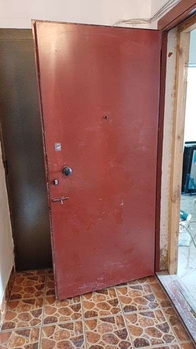 Продам входном дверь