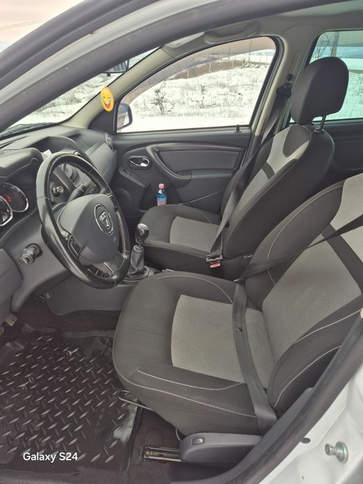 Vând Dacia Duster
