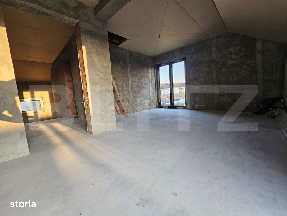 Casa la rosu, P+M, 120 mpu, teren 800 mp, zona Simnicu de sus