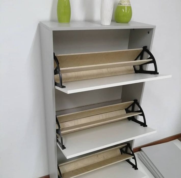 Стильная обувница для прихожей