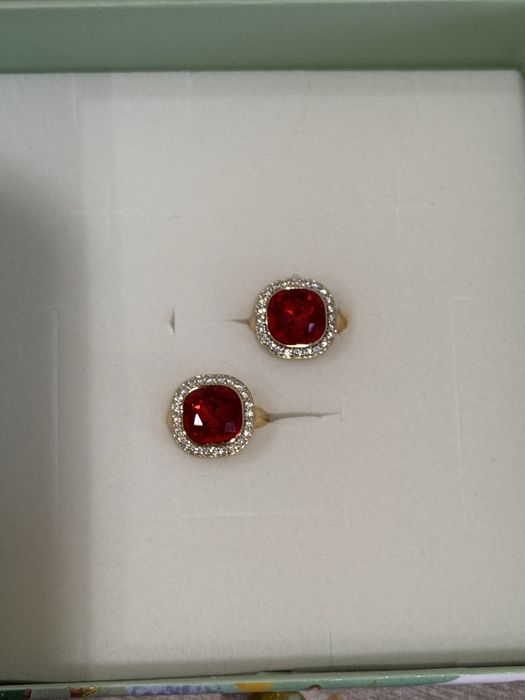 Продам новые серьги