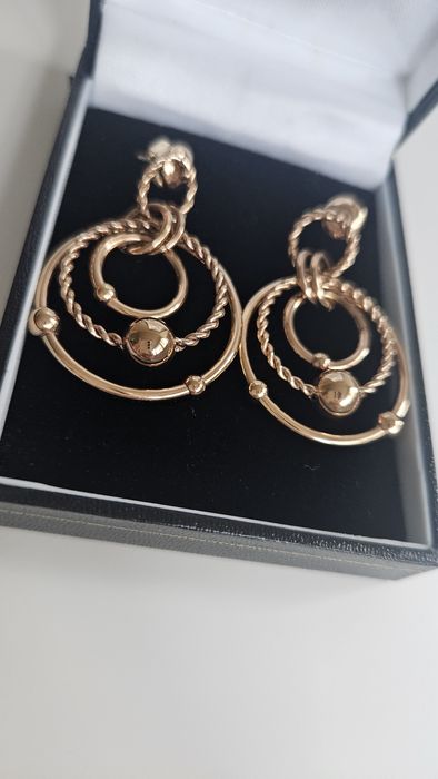 Стилни обеци нови