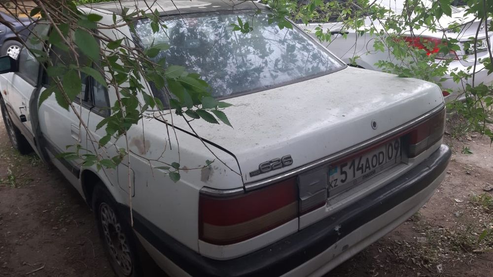 Мазда 626 ,1990г,2л,механика