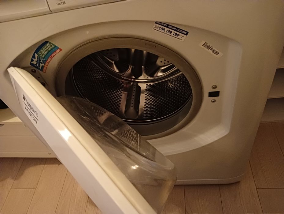 Пералня Ariston Hot Point