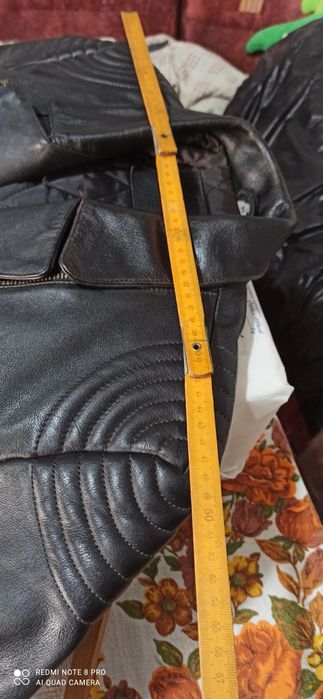 Якета и панталони за мотоциклет от естествена кожа.