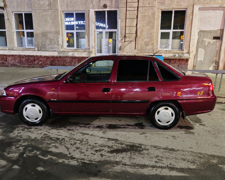 Nexia 2 luys kansaner holati ideal kraska toza uyga turgan moshin