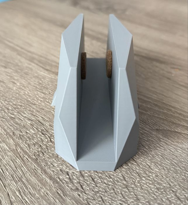 Вертикална стойка за лаптоп