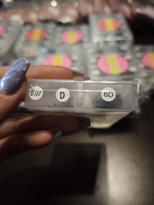 Продавам мигли,пачове и пяна