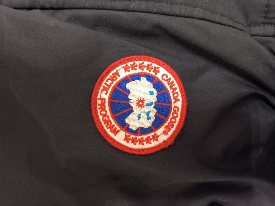 Куртки зимние на 9-12 лет.