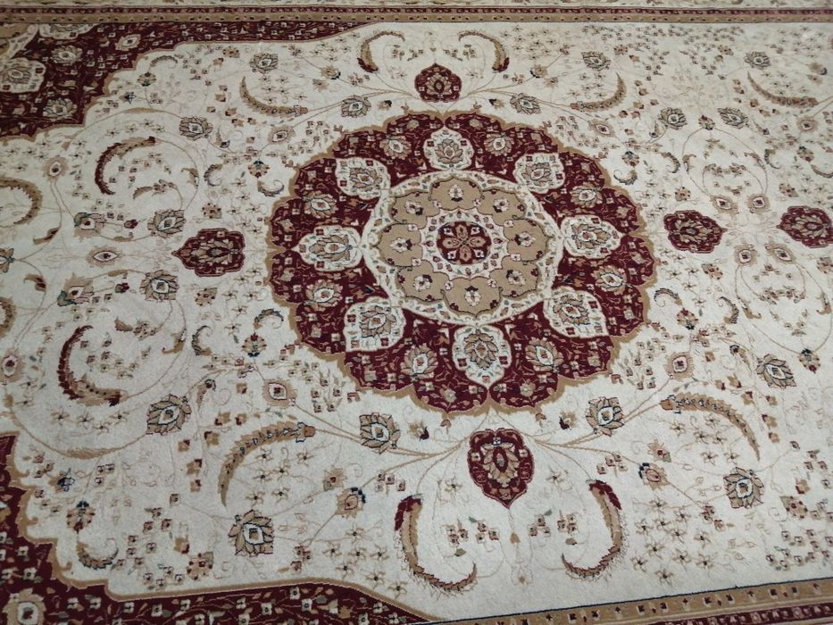 Большой шёлковый ковер