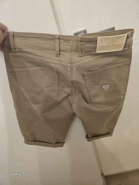 Pantalon scurt din denim elastic ptr barbati