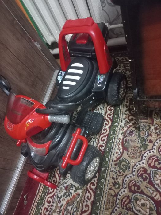 Продаётся электромашина (квадроцикл,автомобиль)