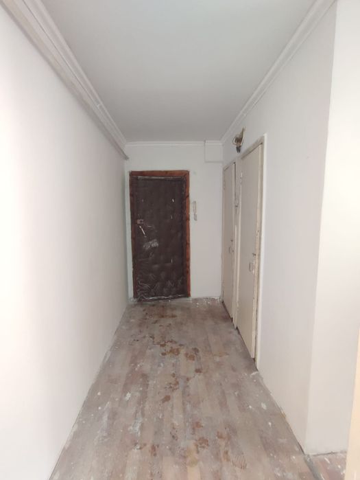 Продам 1,5 ул.Новаторов 9