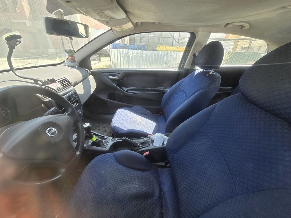 Fiat Stilo an 2004, 1.2 16v motor defect si rugina la praguri