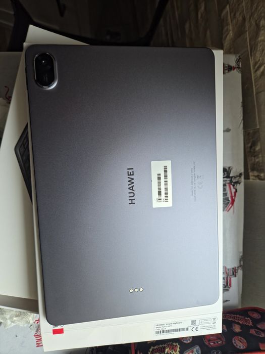 Vând tableta Huawei papermatte edition 11.5 2025