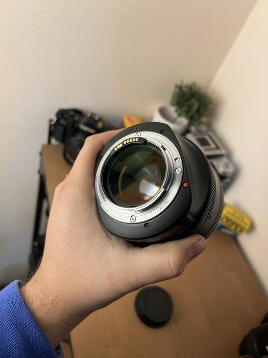 Canon EF 85 1.2L
