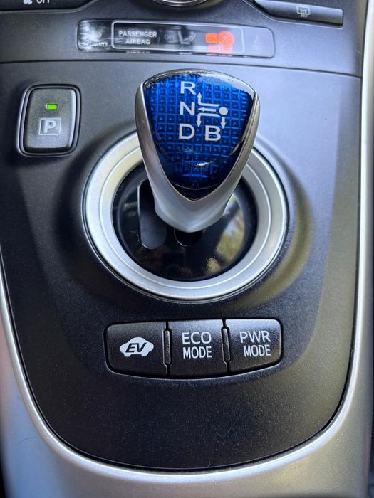 Toyota Auris 1.8 Hibrid