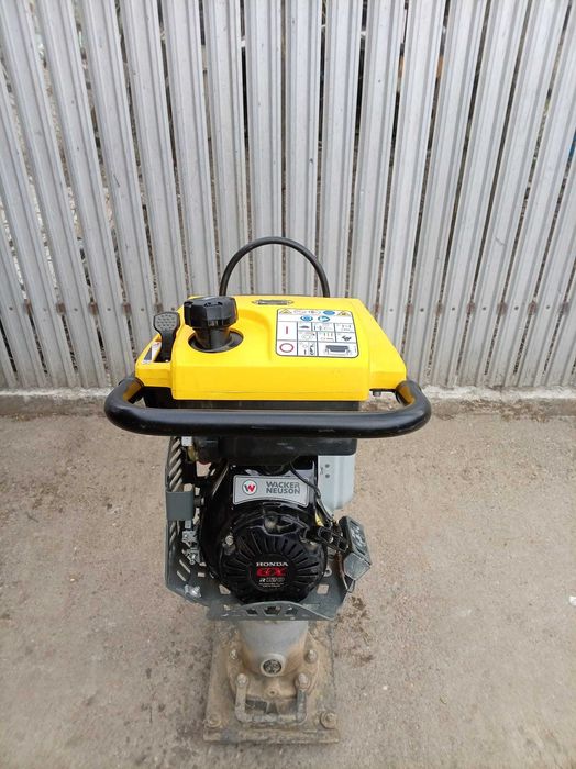 Vănd Mai compactor BS60-4AS WACKER NEUSON, motor Honda GXR120,