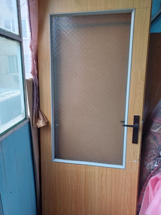 Продам 4 двери