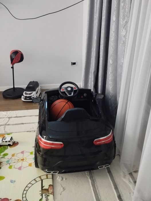 Детский электромобиль