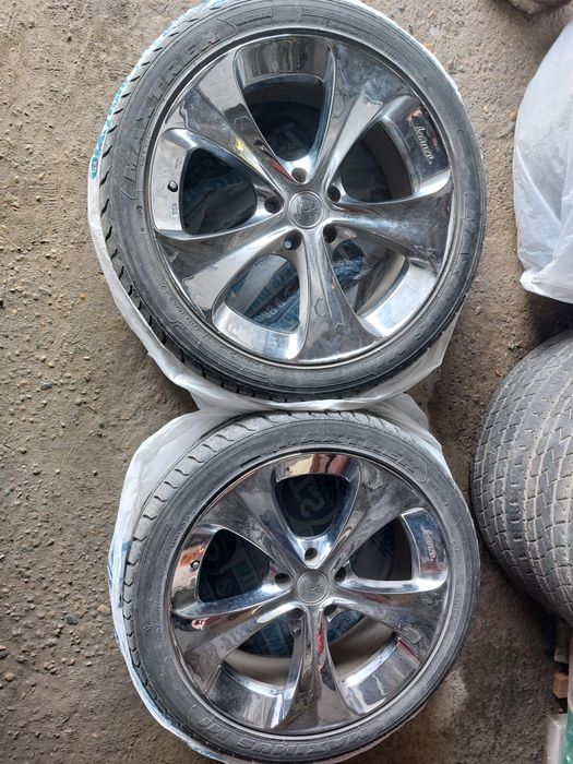 Продам хромированные диски.