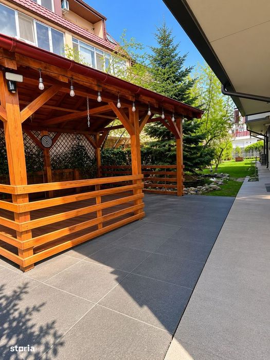 Proprietar vând apartament 2 camere cu curte proprie 113 mp