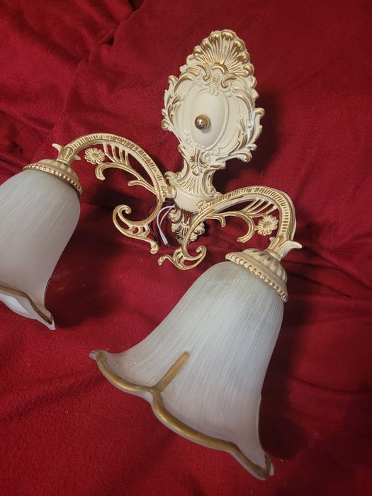 Продам светильник бра