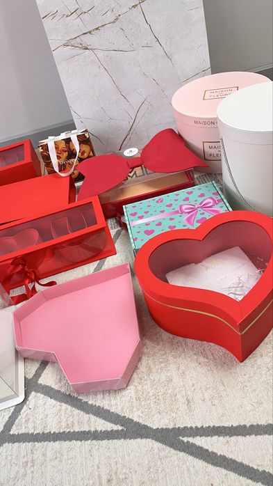 Подарочный каробки