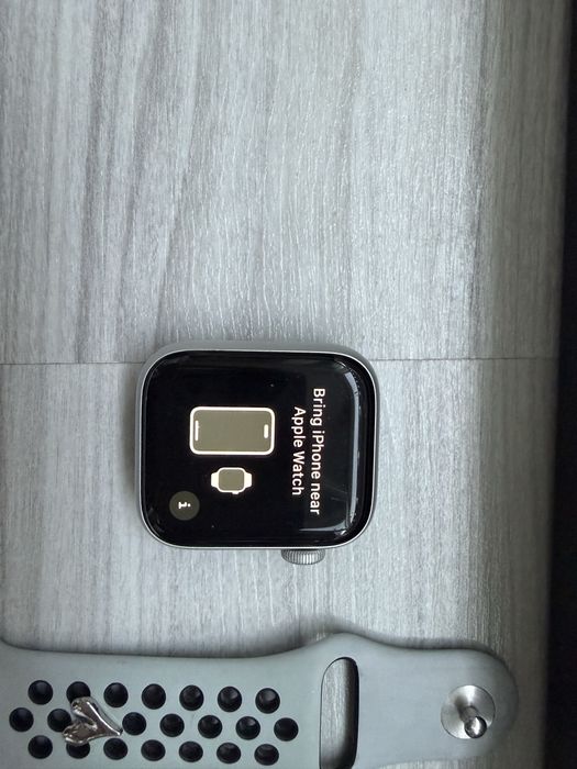 Apple Watch SE 40mm. Nike