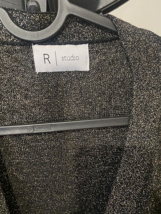 Pulover elegant cu lame auriu