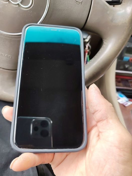 Iphone 11 сатылады