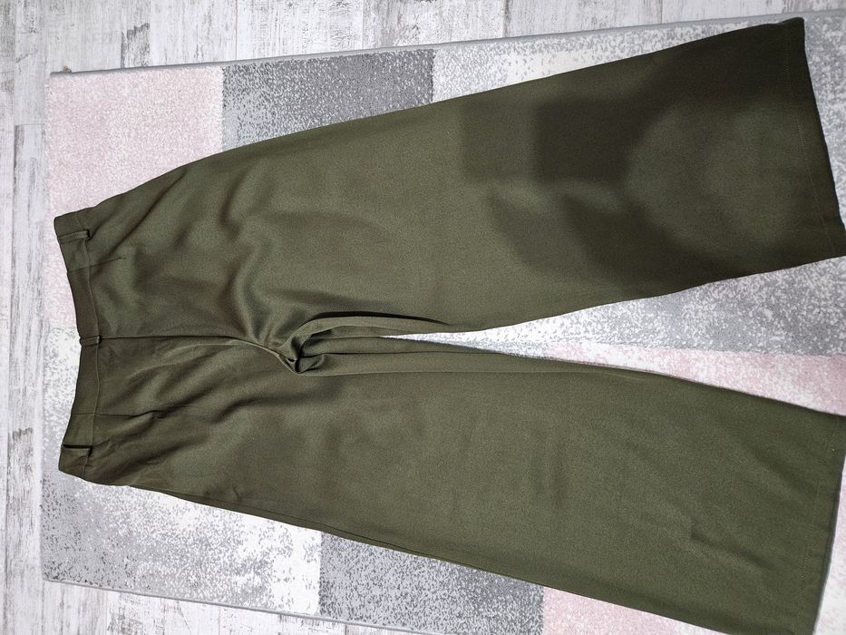 Pantaloni kaki de vara