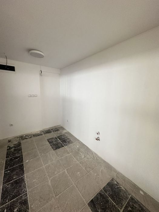 Дава се под наем Офис в Варна, Владислав Варненчик - 89 кв.м за 500 € - Снимка #3