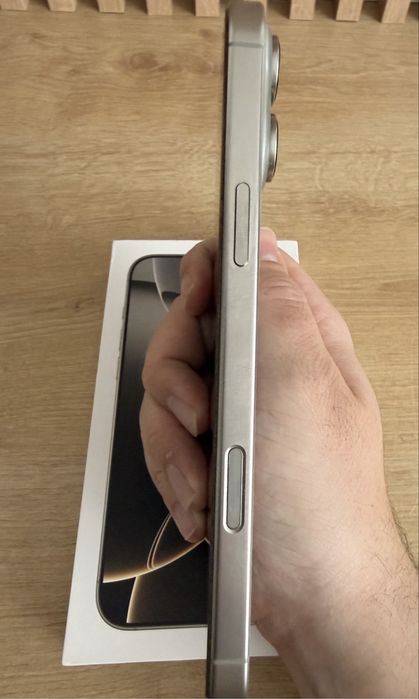 Iphone 16 ProMax Natural Titanium