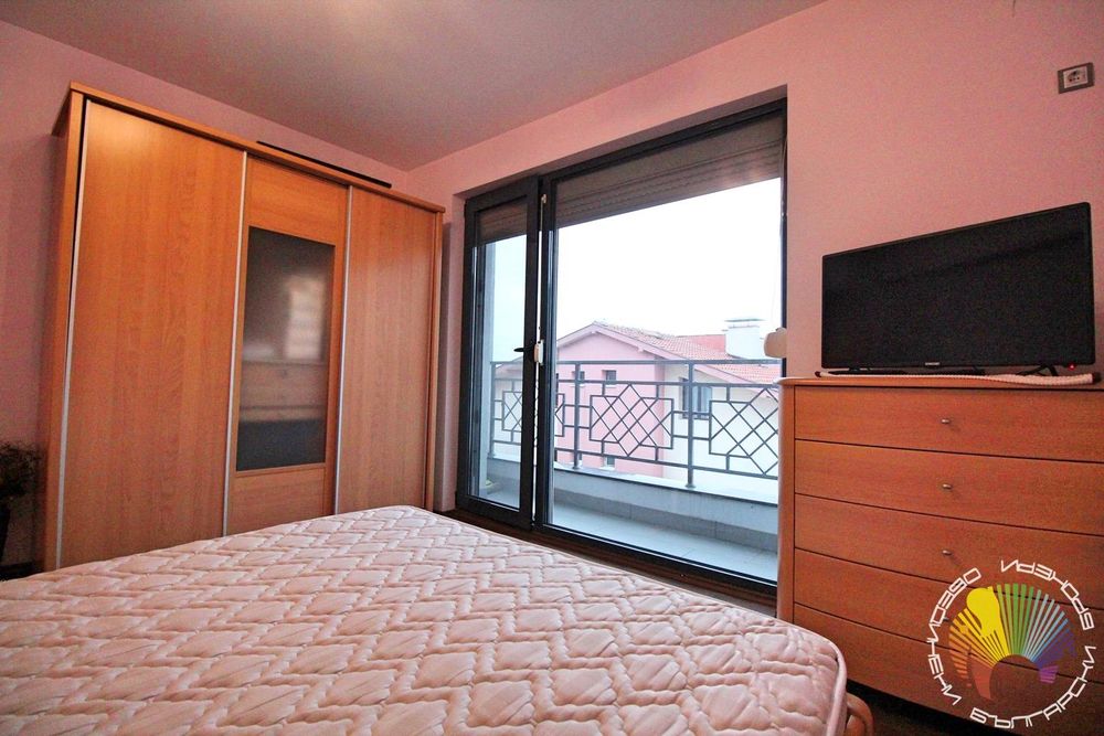 Дава се под наем Двустаен апартамент в Бургас, Сарафово - 70 кв.м за 306 € - Снимка #6