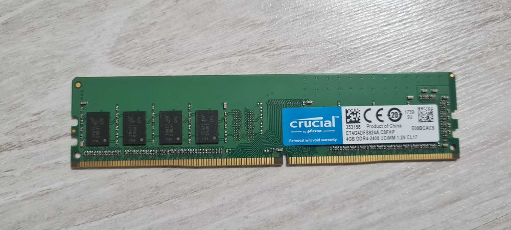 Placuta RAM Crucial DDR4 4GB, perfect functionala