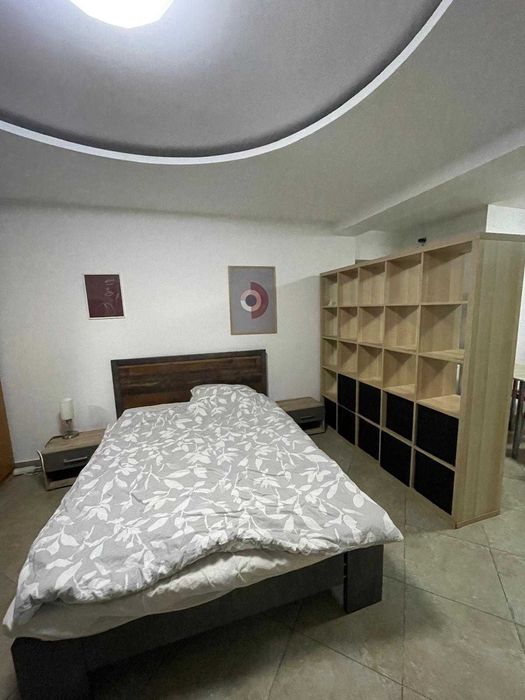 Inchiriez studio 40mp in vila cu curte proprie si parcare in Voluntari