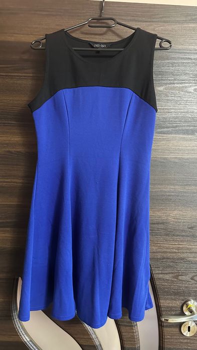 Дамски елегантни рокли