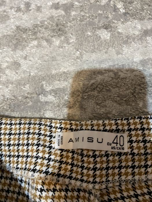 Pantaloni amisu marimea 40