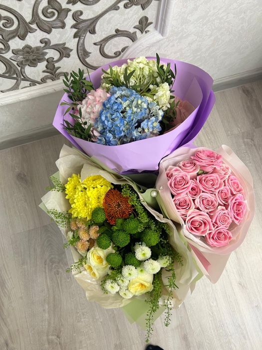 4 букета цветов на выбор