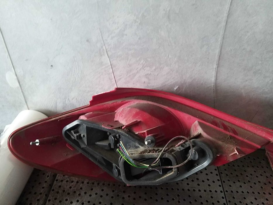 Stop tripla lampa dreapta peugeot 207 wa wc 964998658003