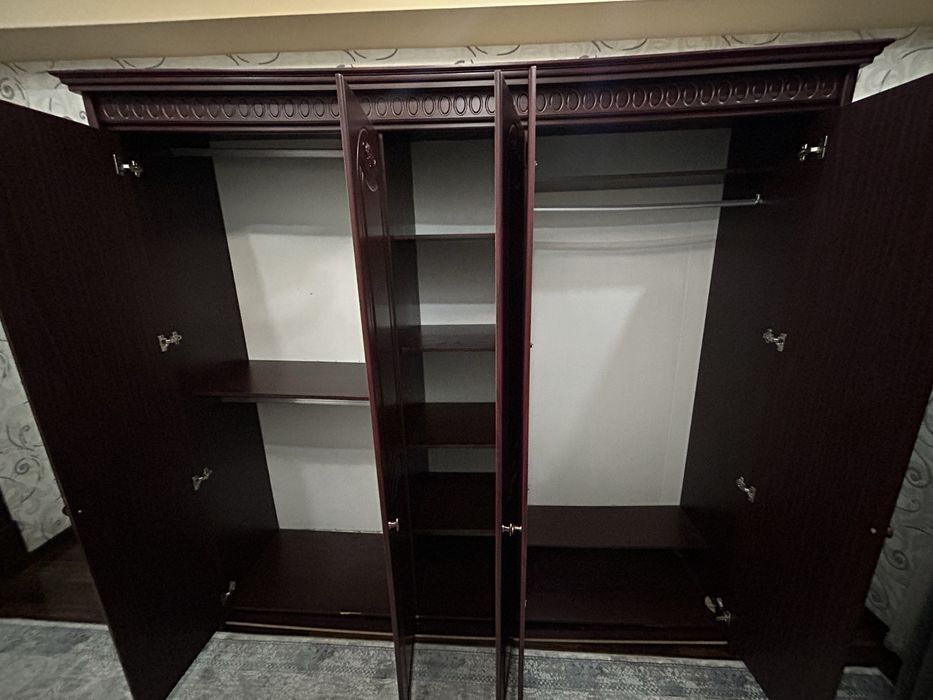 Продается Шкаф в хорошем состоянии