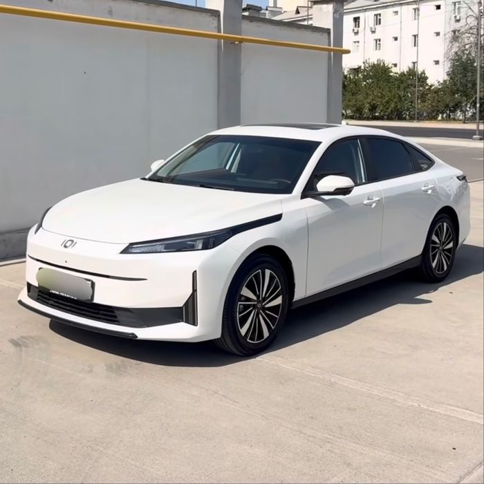 Changan A05 гибрид 2024