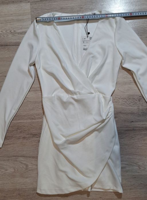 Rochie albă elegantă cu drapaj - ZARA Mărimea S